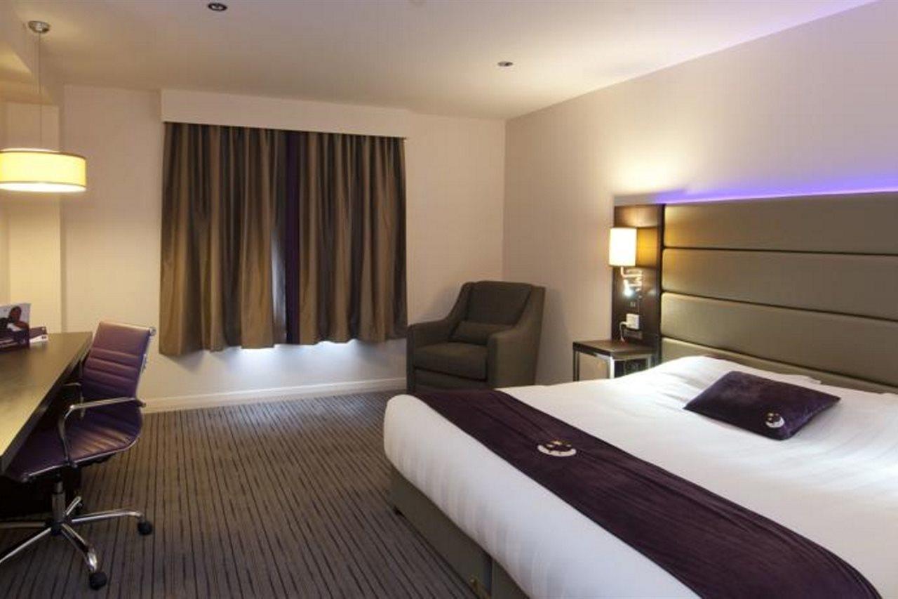 Premier Inn Leeds / Bradford Airport Extérieur photo